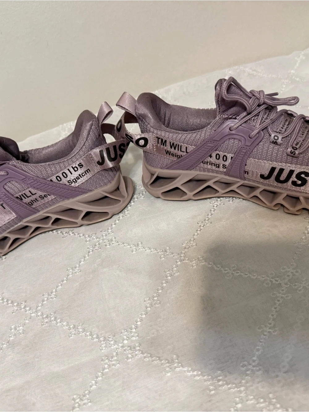 Women's Lightweight Mesh Athletic Sneakers - Dusty Mauve